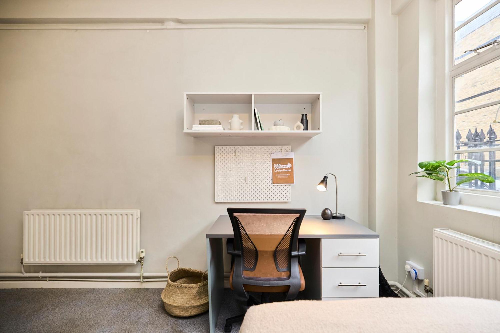 Louise House Hostel Londen Buitenkant foto
