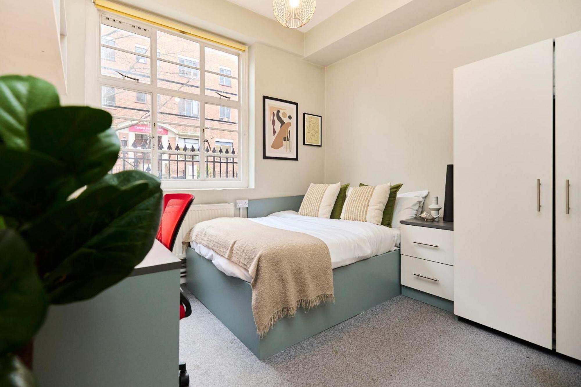 Louise House Hostel Londen Buitenkant foto