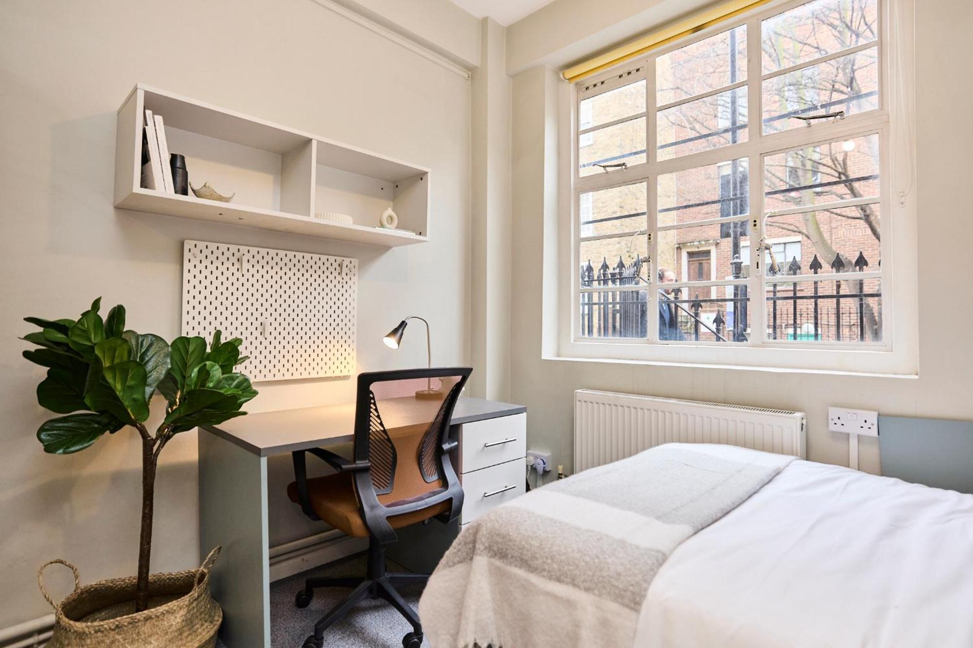 Louise House Hostel Londen Buitenkant foto